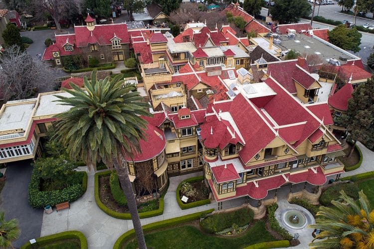 Kenali Rumah Terseram di Dunia, Rumah Winchester